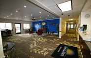 Lobby 3 Days Inn by Wyndham Lehi