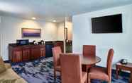 Kamar Tidur 4 Fairfield Inn & Suites by Marriott Detroit Livonia