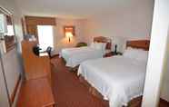 Bedroom 2 Hampton Inn Greeneville