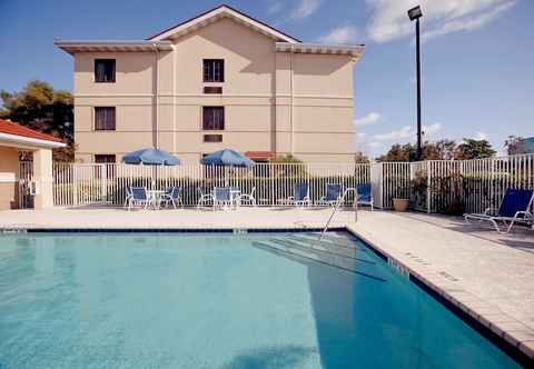 Hồ bơi Extended Stay America Suites Richmond W Broad St Glenside N