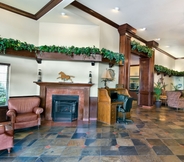 Lobby 2 Oxford Suites Pendleton