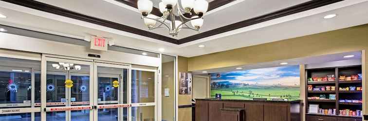 Lobi La Quinta Inn & Suites by Wyndham Lexington South / Hamburg