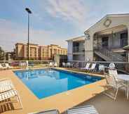 Swimming Pool 3 Quality Inn Augusta West Near Fort Eisenhower