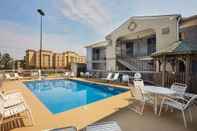 Swimming Pool Quality Inn Augusta West Near Fort Eisenhower