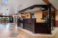 Lobby Microtel Inn & Suites by Wyndham Clarksville
