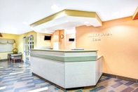 Lobby Microtel Inn by Wyndham Newport News Airport