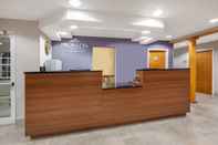 Lobi Microtel Inn & Suites by Wyndham Pittsburgh Airport