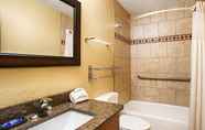 Toilet Kamar 6 Best Western Rivers Edge