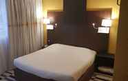 Kamar Tidur 7 ibis Styles Massy Opera Hotel