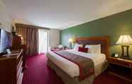 Bedroom 2 Ramada by Wyndham Houston Intercontinental Airport East
