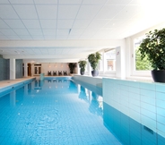 Swimming Pool 5 Bilderberg De Bovenste Molen Hotel