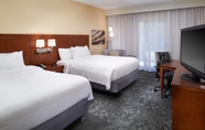 Bedroom 3 Courtyard by Marriott Detroit Livonia