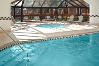 Swimming Pool Courtyard by Marriott Detroit Livonia