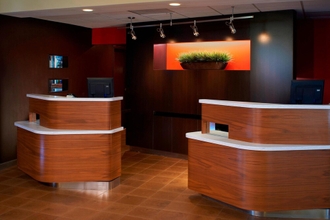 Lobby 4 Courtyard by Marriott Detroit Livonia