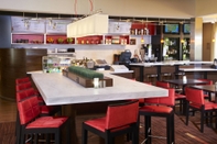 Bar, Cafe and Lounge Courtyard by Marriott Detroit Livonia