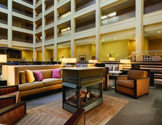 Sảnh chờ 2 Embassy Suites by Hilton Chicago North Shore Deerfield