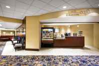 Lobi Sheraton Pittsburgh Hotel at Station Square