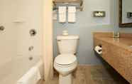 Toilet Kamar 2 Quality Inn