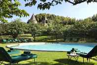 Swimming Pool Chateau de BAGNOLS