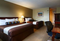 Bedroom 2 Travelodge by Wyndham Abbotsford Bakerview