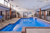 Swimming Pool Americas Best Value Inn Ellsworth
