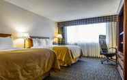 Bedroom 2 Clarion Hotel Concord/Walnut Creek