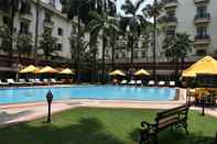 Swimming Pool The Oberoi Grand, Kolkata