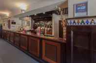 Bar, Cafe and Lounge Europa Gatwick Hotel & Spa