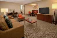 Common Space DoubleTree Suites by Hilton Seattle Airport - Southcenter