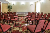 Functional Hall Comfort Inn & Suites East Hartford - Hartford