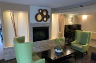 Lobi Comfort Inn & Suites East Hartford - Hartford