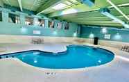 Swimming Pool 5 Holiday Inn Express Fall River North, an IHG Hotel