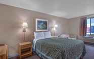 Kamar Tidur 6 Days Inn by Wyndham Jamestown