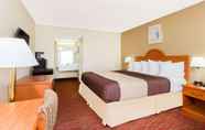 Kamar Tidur 7 Days Inn by Wyndham Staunton