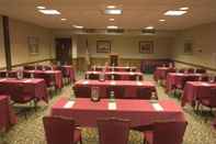 Functional Hall Holiday Inn Hotel & Suites Nashua, an IHG Hotel