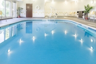 Swimming Pool Fairfield Inn & Suites Sioux Falls