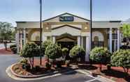 Bangunan 4 Quality Inn & Suites Mooresville - Lake Norman