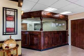 Lobi 4 Quality Inn & Suites Mooresville - Lake Norman