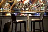 Quầy bar, cafe và phòng lounge Hilton London Gatwick Airport