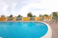 Swimming Pool Comfort Inn & Suites Lakeland North I-4