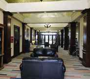 Lobby 3 Ramada by Wyndham Batesville