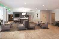 Lobby La Quinta Inn & Suites by Wyndham Williamsburg Historic Area