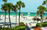 Nearby View and Attractions 6 Sandcastle Resort at Lido Beach