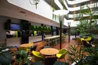 Bar, Cafe and Lounge Novotel Darwin CBD