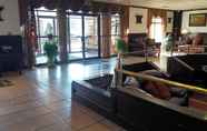 Lobi 3 FairBridge Inn & Suites Poconos