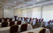 Ruangan Fungsional 6 Ramada by Wyndham Sacramento