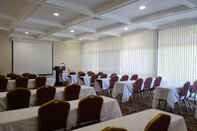 Functional Hall Ramada by Wyndham Sacramento