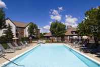 Swimming Pool Homewood Suites by Hilton Dayton-Fairborn (Wright Patterson)