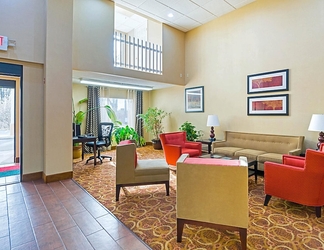 Lobby 2 Quality Inn & Suites