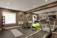 Fitness Center Days Inn by Wyndham Toronto West Mississauga